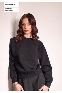 Blossom Embroidered Emblem Top TW26#529 FW25-26